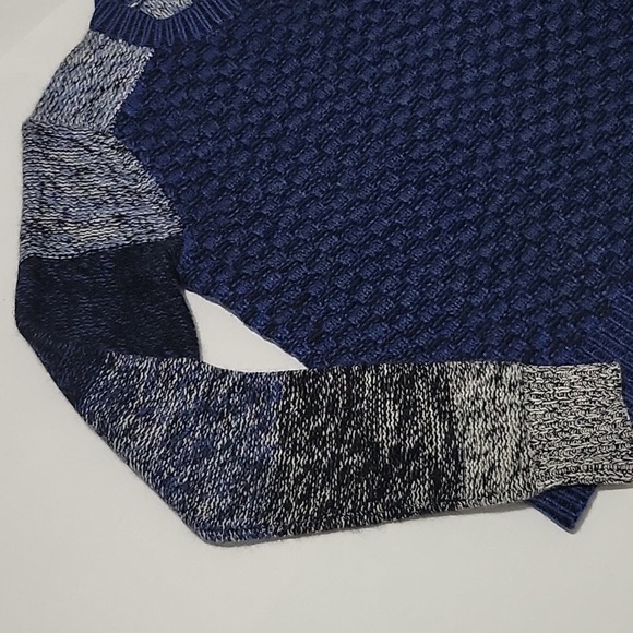 Lord & Taylor Cashmere Sweater - Picture 3 of 13